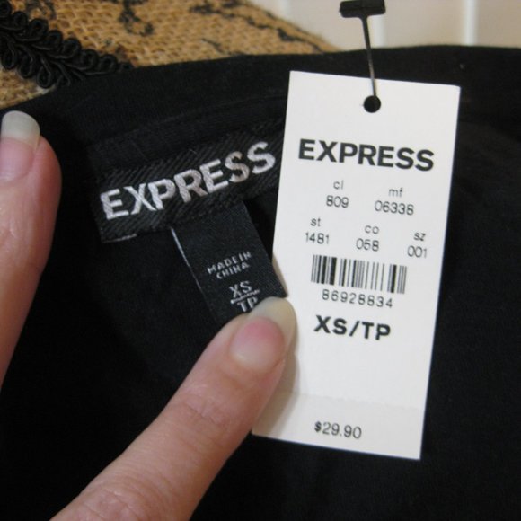 NWT Express black skull graphic tee t shirt top XS extra small - Picture 6 of 6